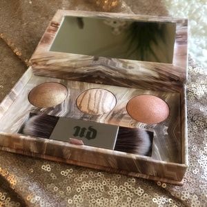 LIKE NEW URBAN DECAY NAKED ILLUMINATED TRIO